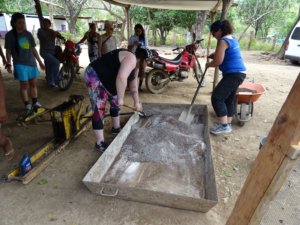 Dreams to Acts volunteers making bricks for eco-stoves in Nicaragua
